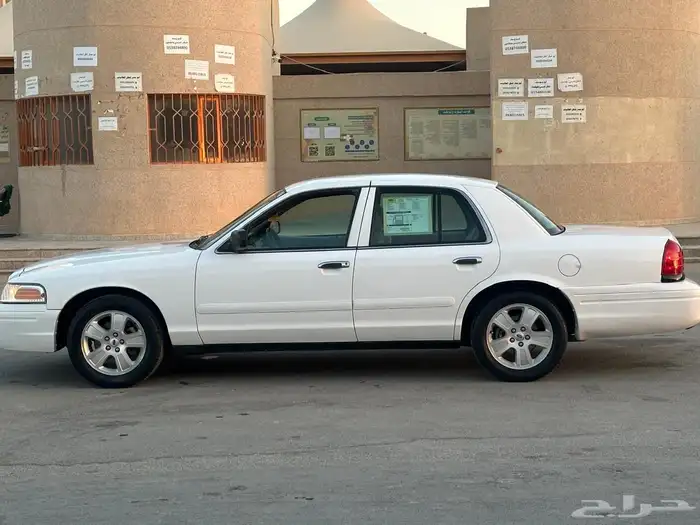 كراون فكتوريا 2008 للبيع سعودي 8