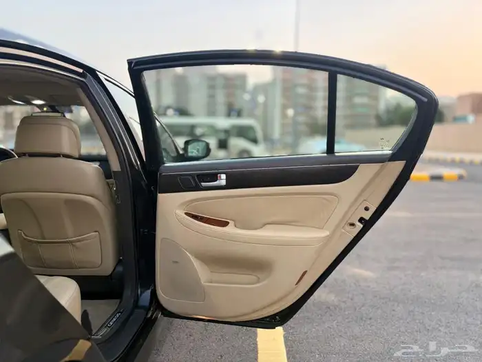 للبيع جنسس 2014 نظيف جدا فل كامل 39