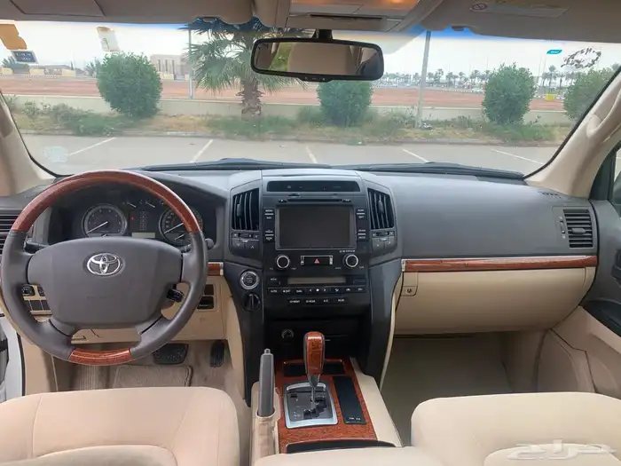 لاندكروزر فل كامل GXR 2013 9