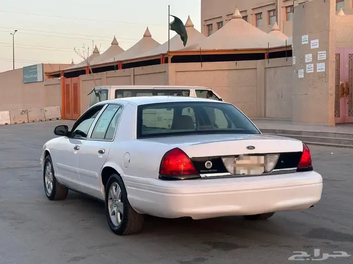 كراون فكتوريا 2008 للبيع سعودي 11