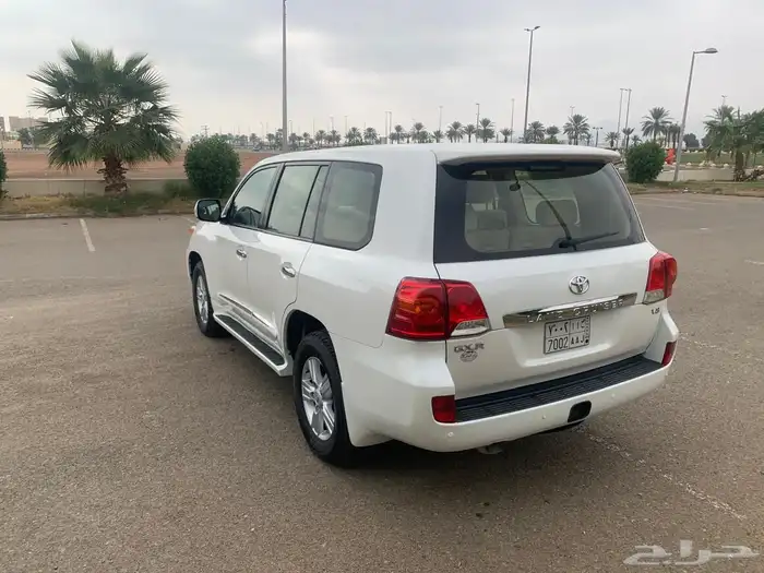 لاندكروزر فل كامل GXR 2013 0