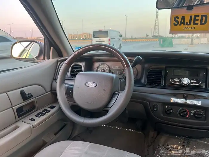 كراون فكتوريا 2008 للبيع سعودي 25