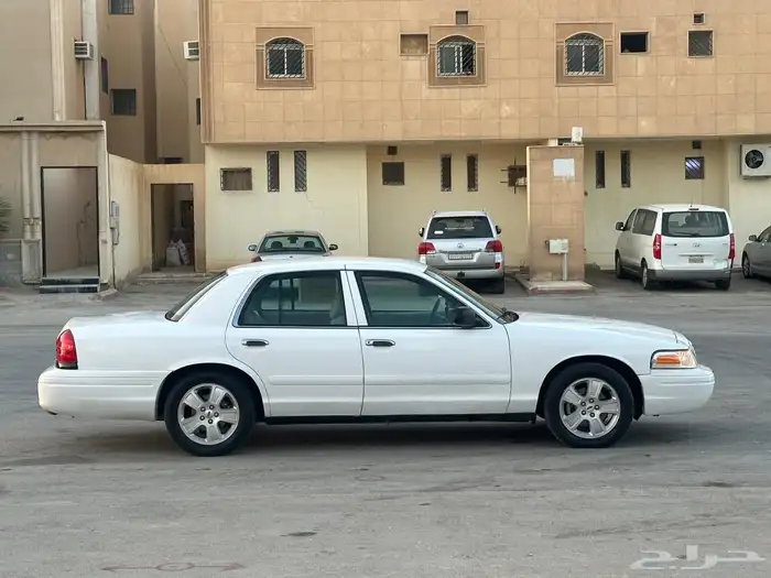 كراون فكتوريا 2008 للبيع سعودي 13