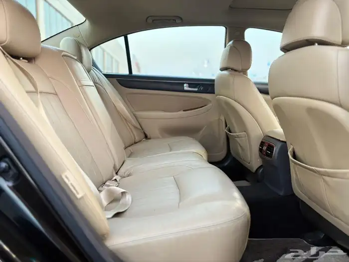 للبيع جنسس 2014 نظيف جدا فل كامل 40