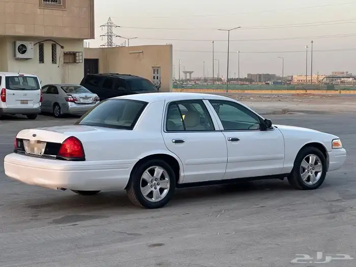 كراون فكتوريا 2008 للبيع سعودي 15