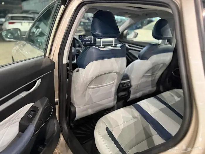 للبيع جيلي امجراند 7 موديل 2023 فل كامل 25