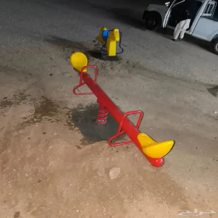 مراجيح جدارية طاولات وكراسي 26