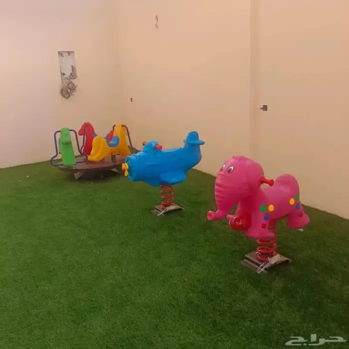 مراجيح جدارية طاولات وكراسي 27