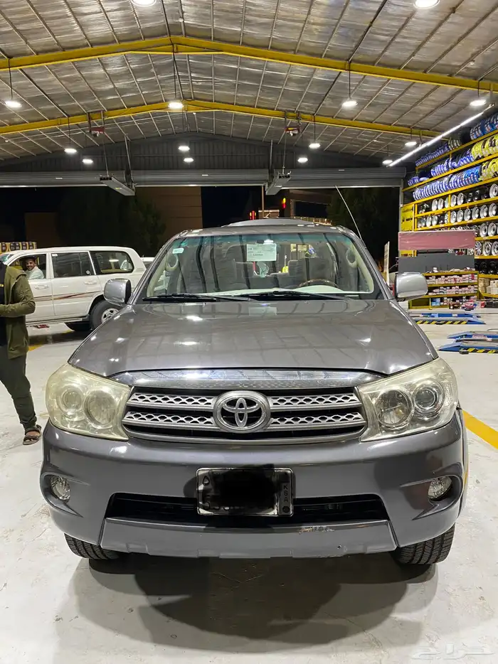 للبيع فورتشنر 2009 0