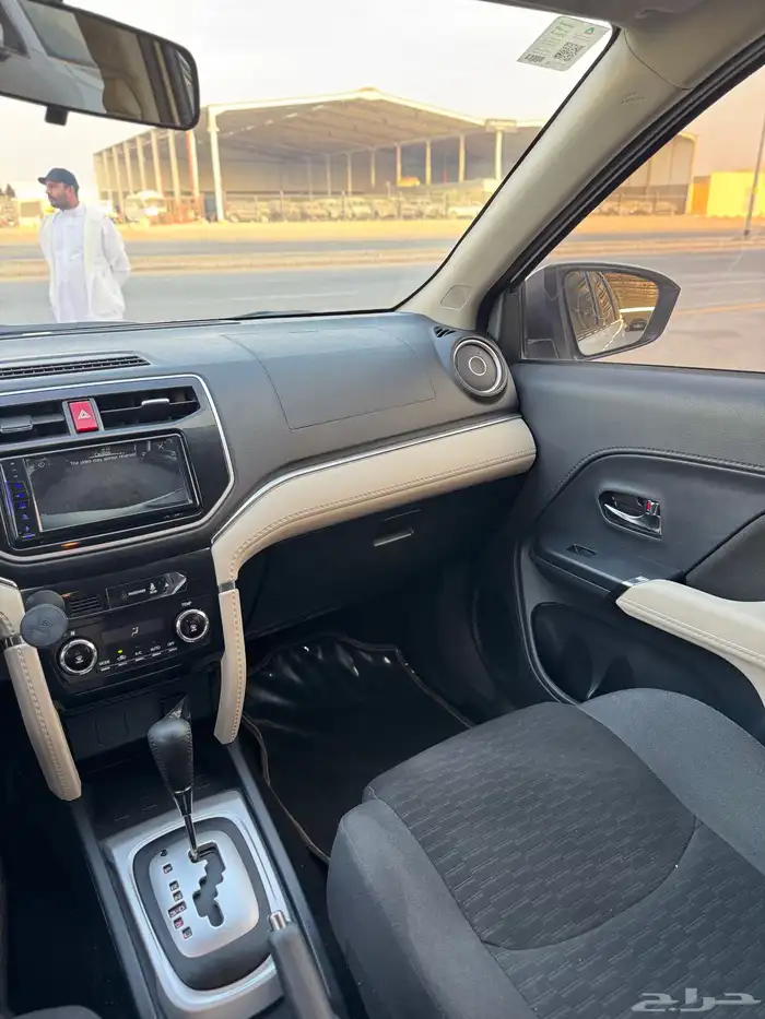 للبيع تويوتا راش 2023 - فل كامل - بحالة الوكاله 8