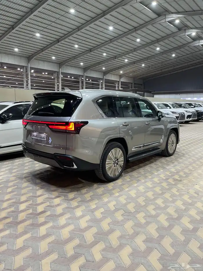 لكزس Lx BB سعودي عدةالوان كاش و اقساط 12