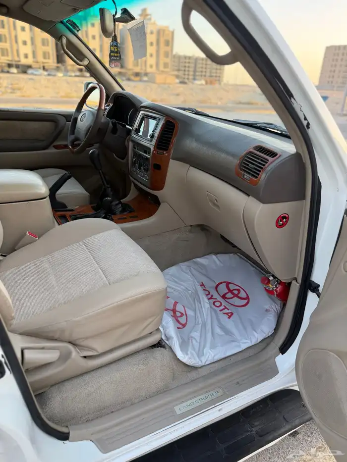 لاندكروزر GXR قير عادي فل كامل - 2007 14