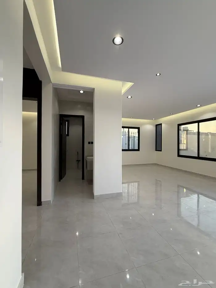 للبيع فلل فاخرة مكونه من دورين وملحق شمال خميس مشيط 29