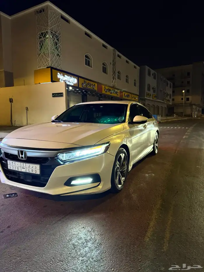 هوندا اكورد 2018 EX-L للبدل بلكزس 1