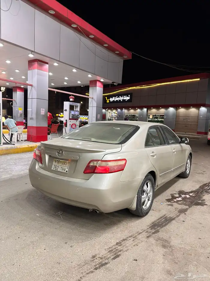 كامري 2007 قير توماتيك نظيفة للبيع مع لوحتها شبه مميزه 2