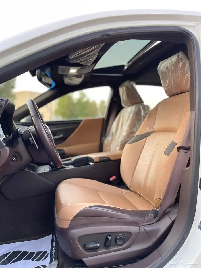 لكزس-ES300h-2020(ممشي92الف) 22