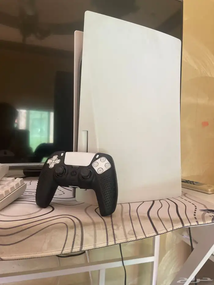 كل شي سليم ماعدا اليد فيها كسر 1