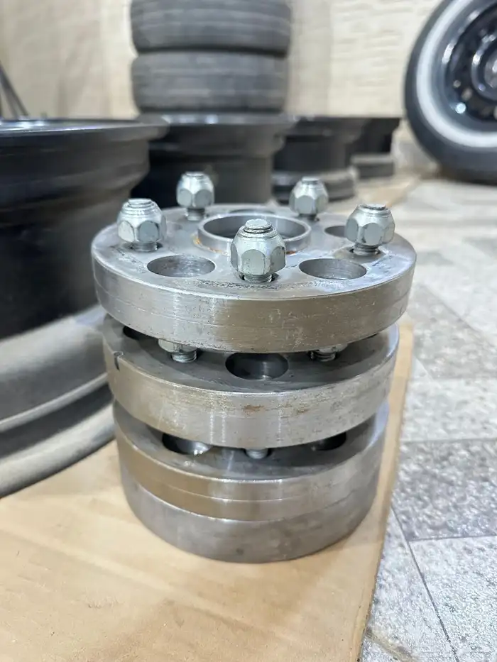 جنوط مجوفه   تباريز حديد خمس صواميل . 3