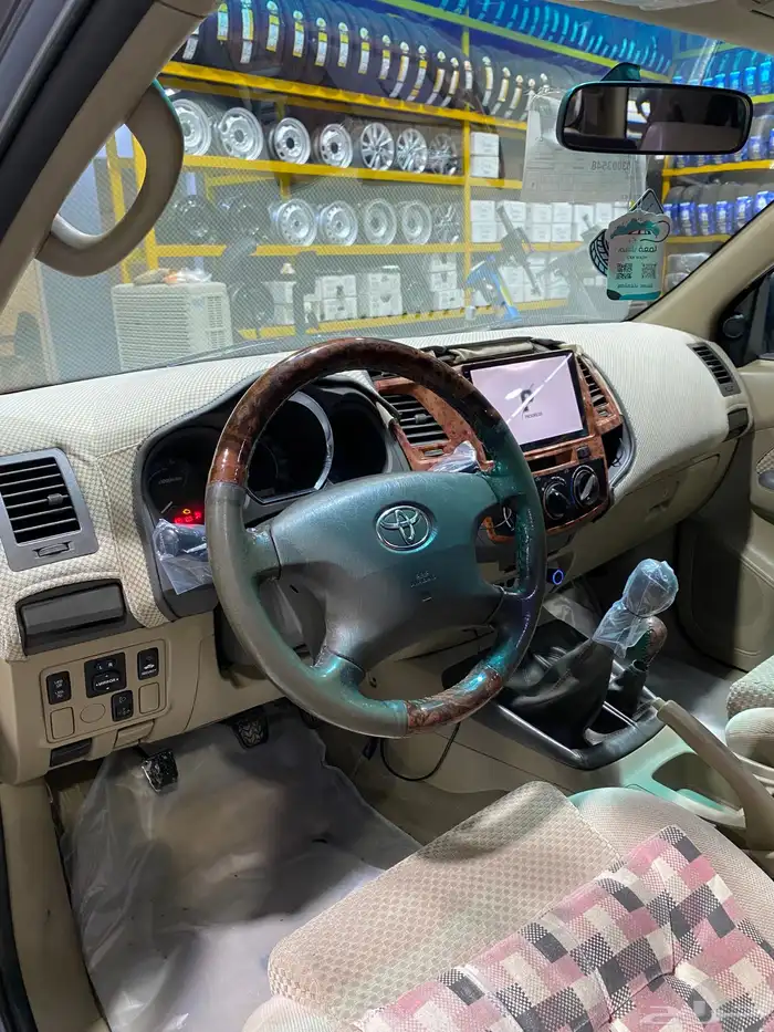 للبيع فورتشنر 2009 5