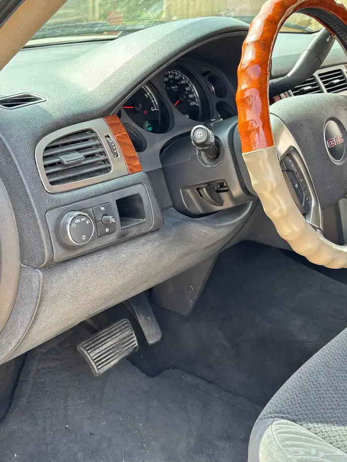 يوكن XL 2007 اسود وكالة مكينة كبيرة 6 لتر 3