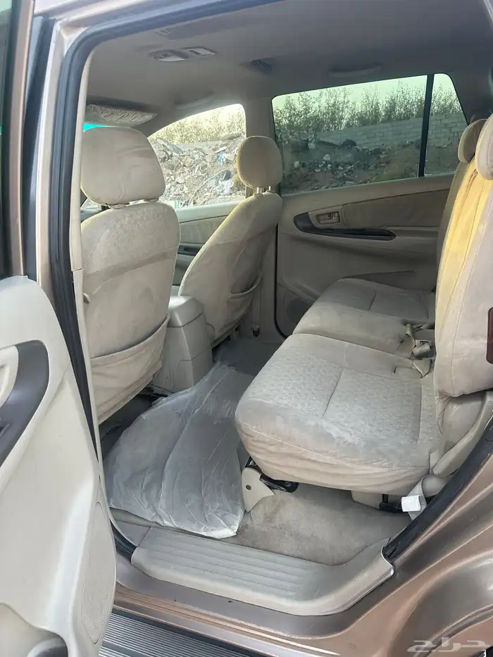 انوفا 2010 نظيف جدا 7