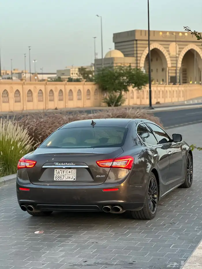 للبيع مزراتي جيبلي موديل 2014 تحتاج توظيب 8