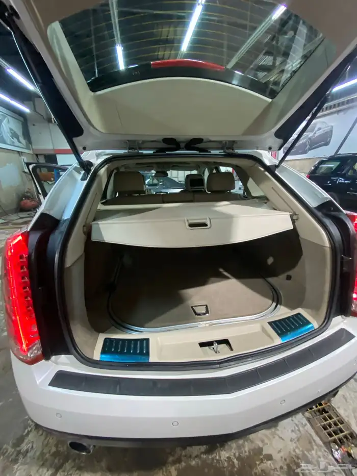 كاديلاك SRX4 2011 فل كامل 7