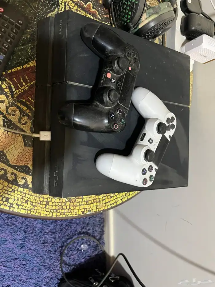 ps 4 بلايستيشن 4 مع اثنين يد تحكم 2