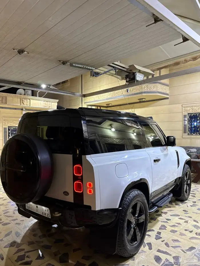 ديفندر 90 2022 الناغي 9