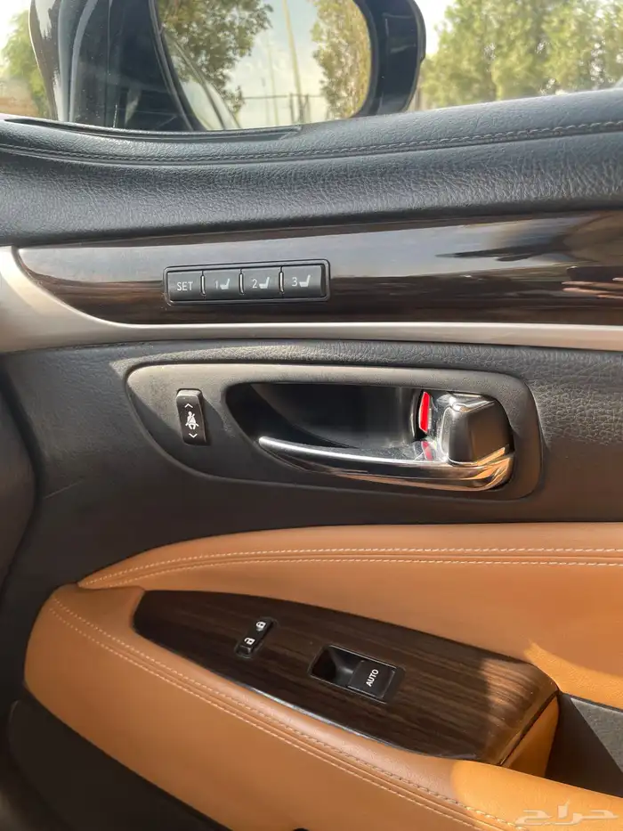 لكزس LS460 2014 نظيف 14