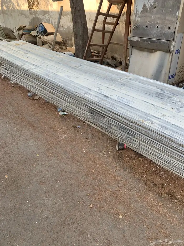 هزاز و قوالب صب رخام صناعي 0