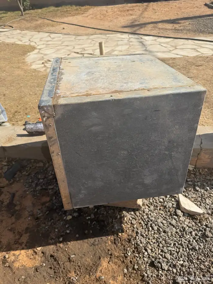 للبيع ثلاجة التاج 0