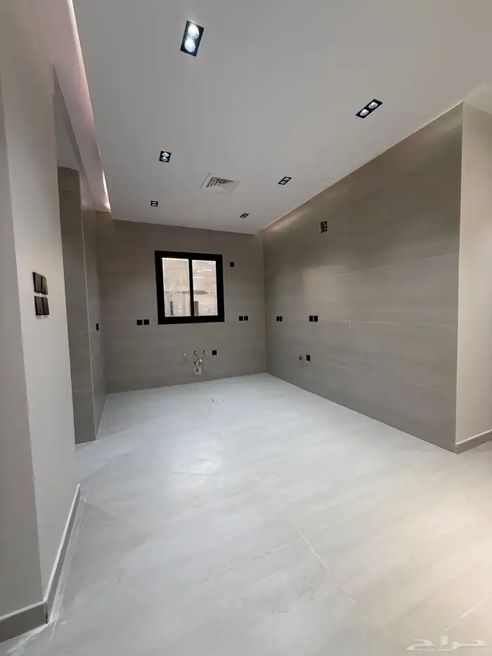 دور علوي فاخر للبيع بحي الصفا 6