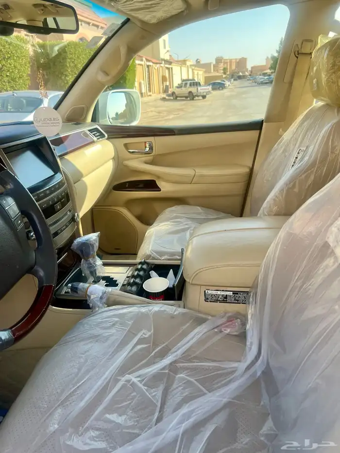 جيب لكزس 2014 فل كامل 5