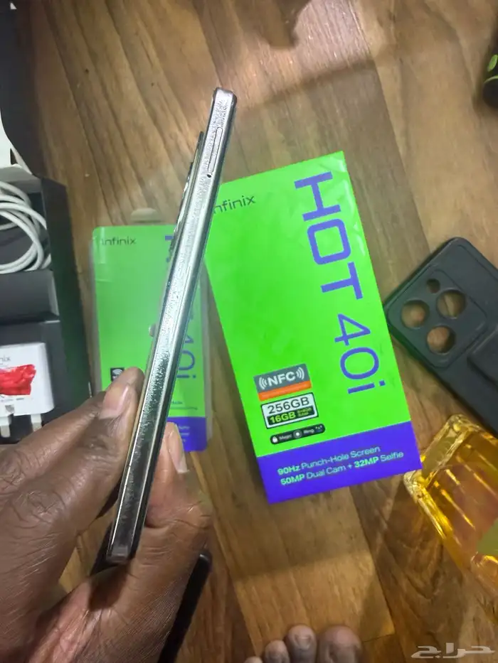 انفنيكس هوت 40i 7