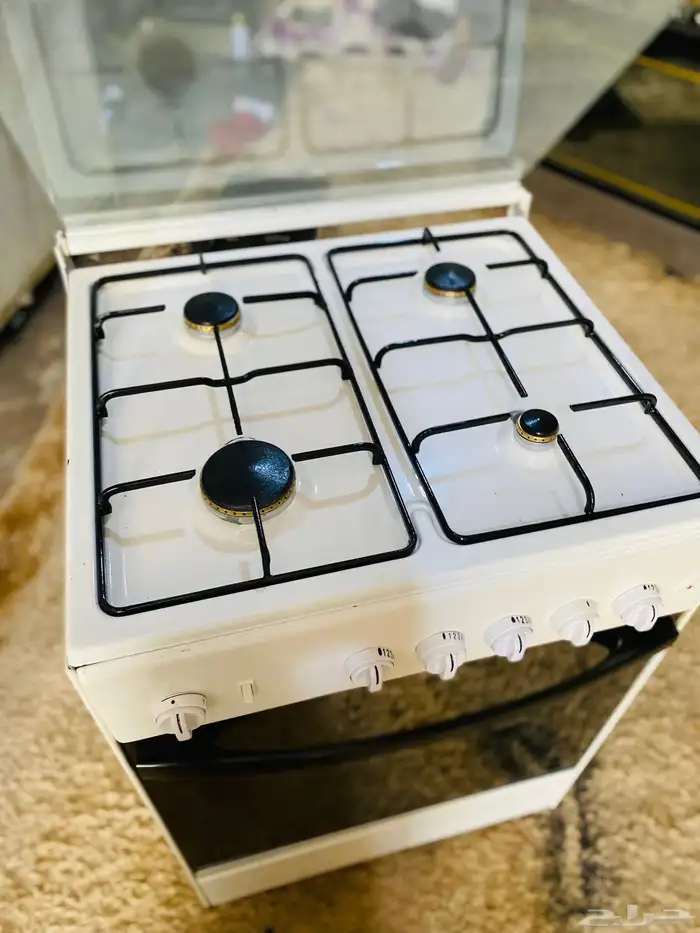 فني صيانه الافران في المنزل ويوجد سيارة 8