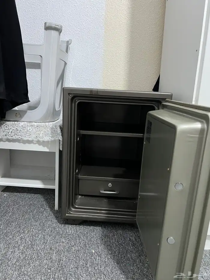 خزانة كبيرة 3