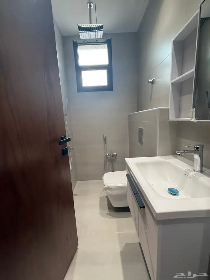 دور علوي فاخر للبيع بحي الصفا 11