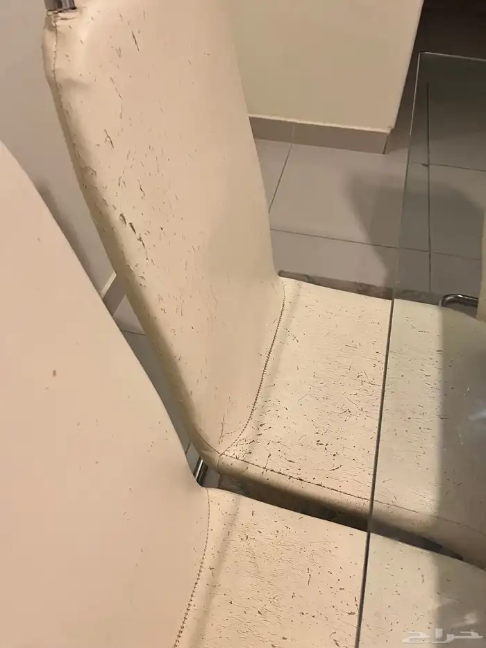 طاولة طعام قزاز 6 كراسي بحالة ممتازة 2