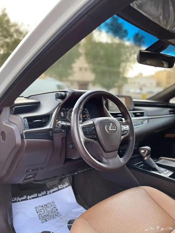 لكزس-ES300h-2020(ممشي92الف) 17