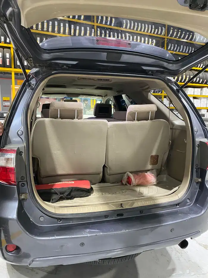 للبيع فورتشنر 2009 4