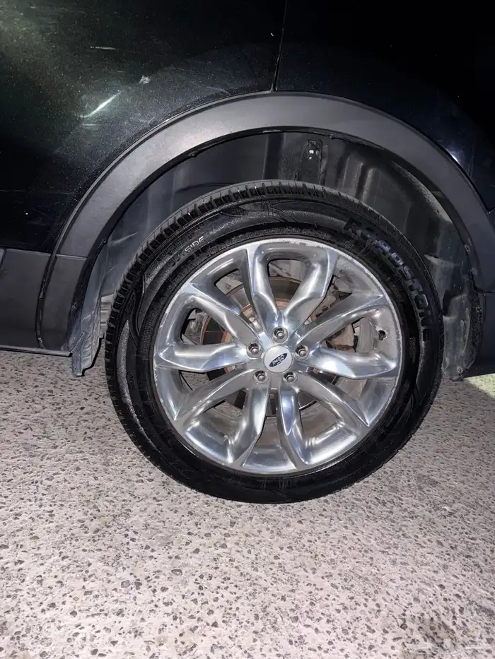 بيع كفرات مع جنوط اكسبلورر 2015 م 2