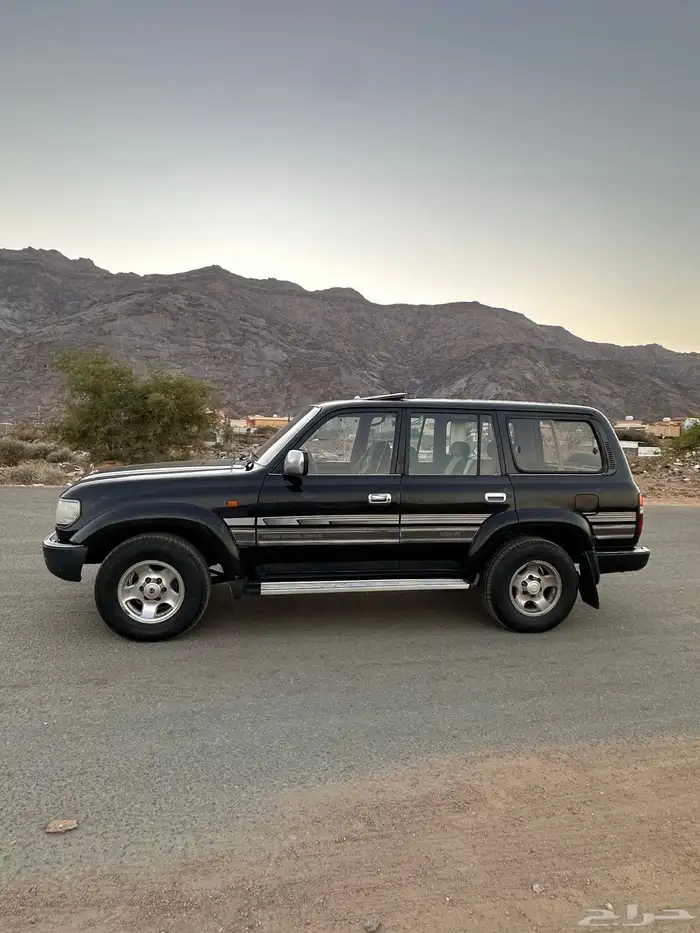 صالون لاندكروزر 94 16