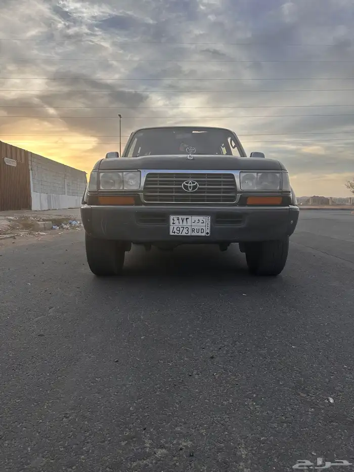 صالون لاندكروزر 94 10