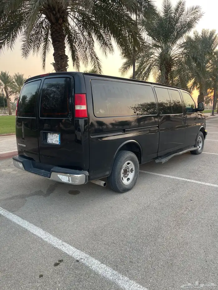 للبيع فان سافان جي ام سي 2008 شاص طويل 15 راكب 5