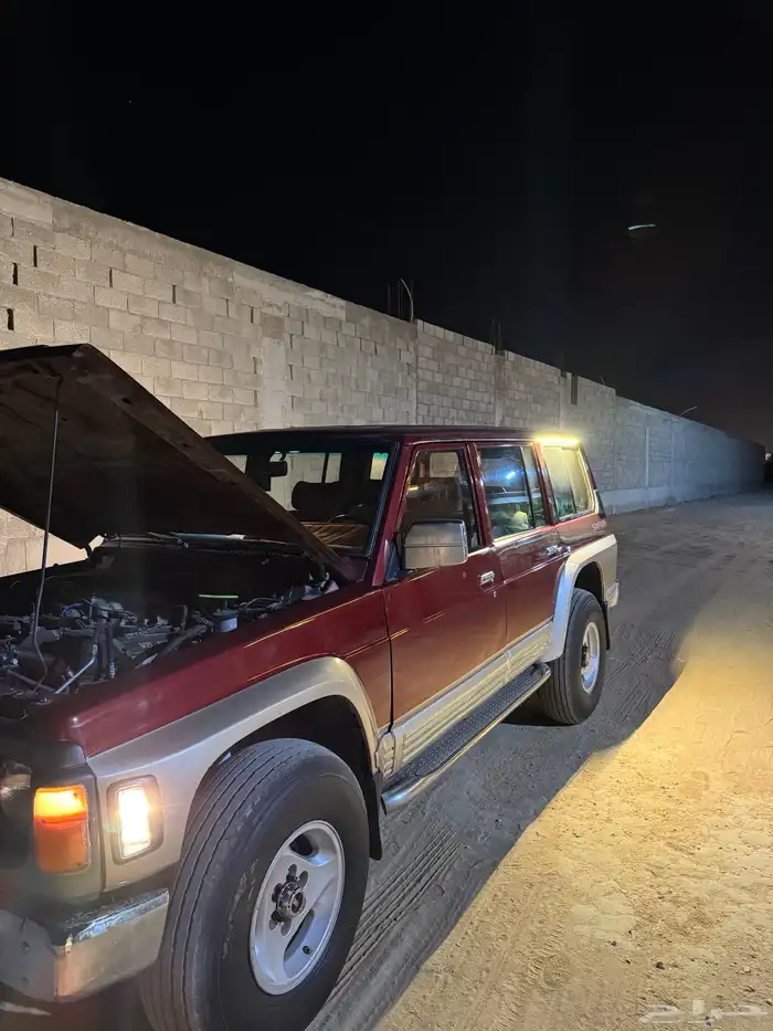 للبيع نيسان سفاري مديل 1997 مكينة لكزس 8