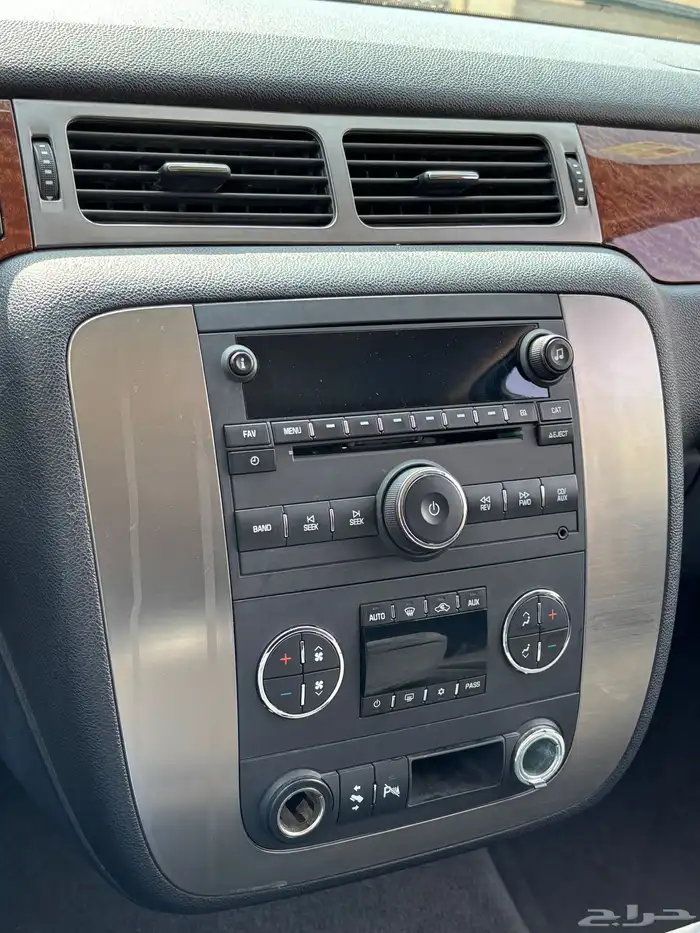 يوكن XL 2007 اسود وكالة مكينة كبيرة 6 لتر 4