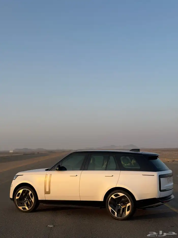 رنج روفر 2023 الناغي ماهو امريكي SE مشروط كامل ممشى قليل 10