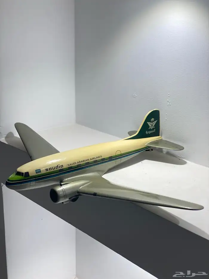 مجسم طائره السعوديه نسخه قديمه 0