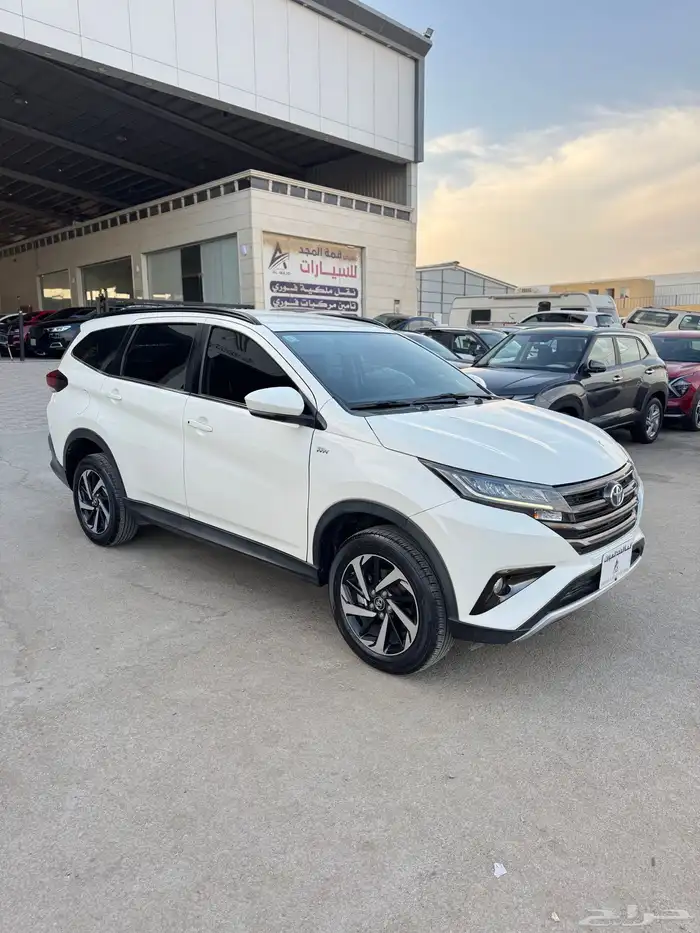 للبيع تويوتا راش 2023 - فل كامل - بحالة الوكاله 1